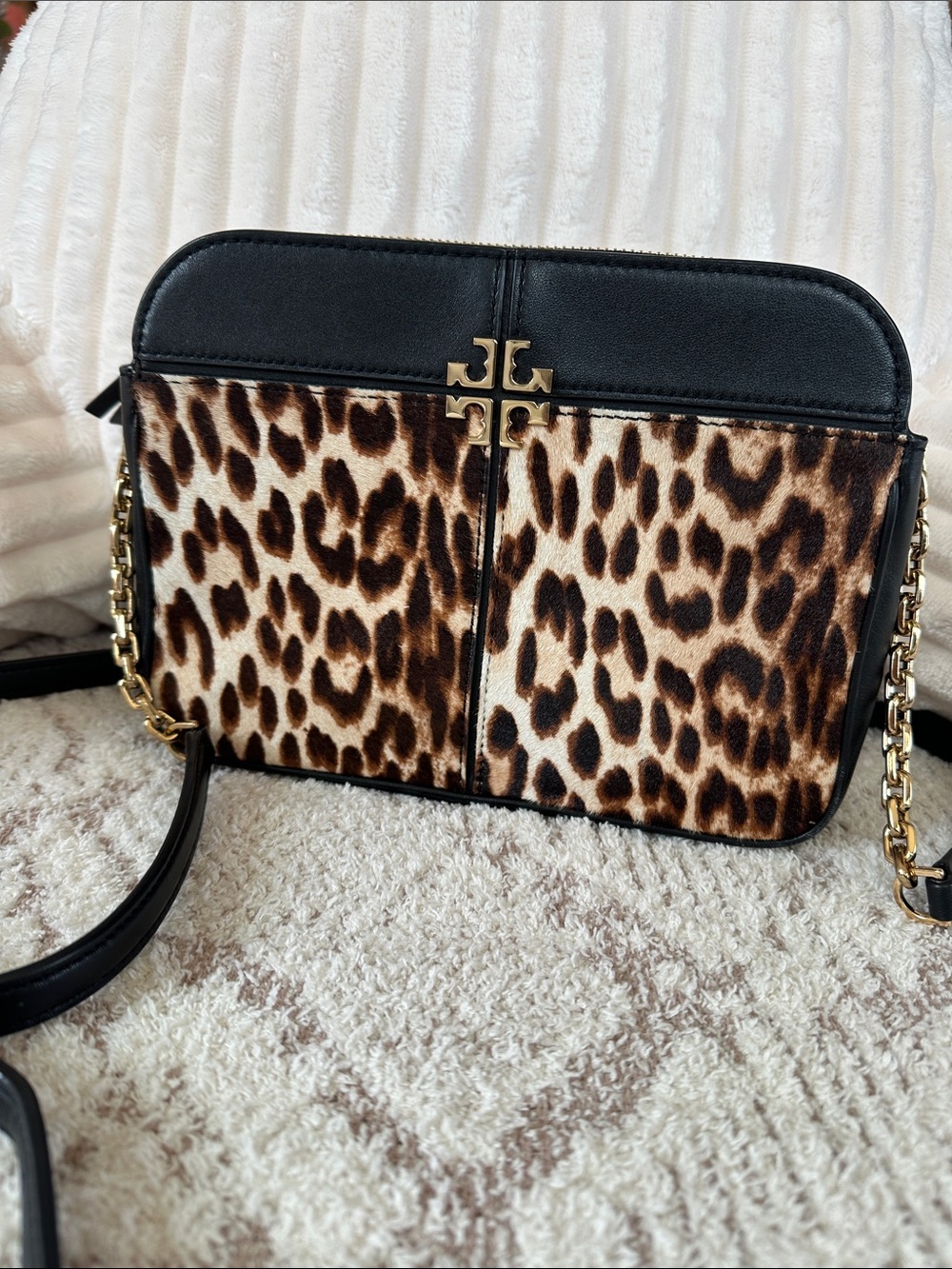 Tory Burch Leopard Calf Hair Leather Crossbody Bag Gold Chain statement like new